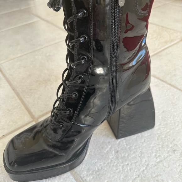 Size 10 Black Booties - Picture 2 of 3